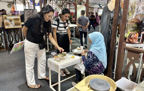 Kemeriahan Kunjungan Pameran Korporat IKN Sempena Asean Arts & Crafts Bazaar 2025